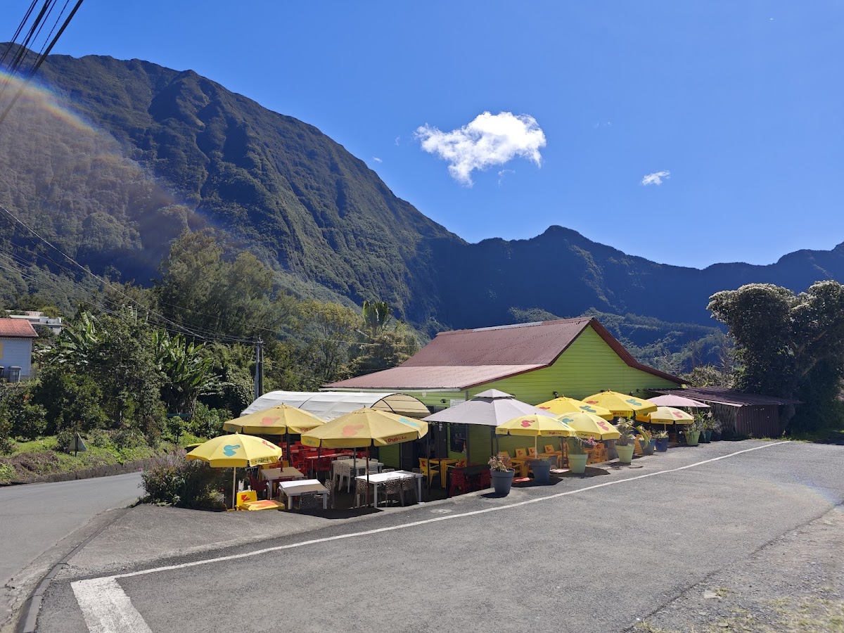 Au coeur de grand Ilet chez Tania — ambiance